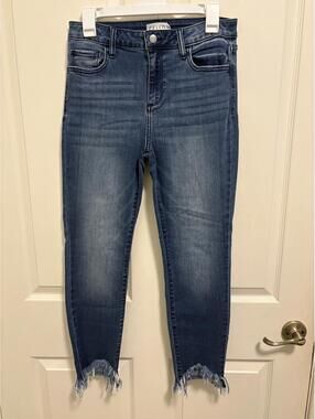 Cello Women's Distressed Blue Denim Jeans Size 9